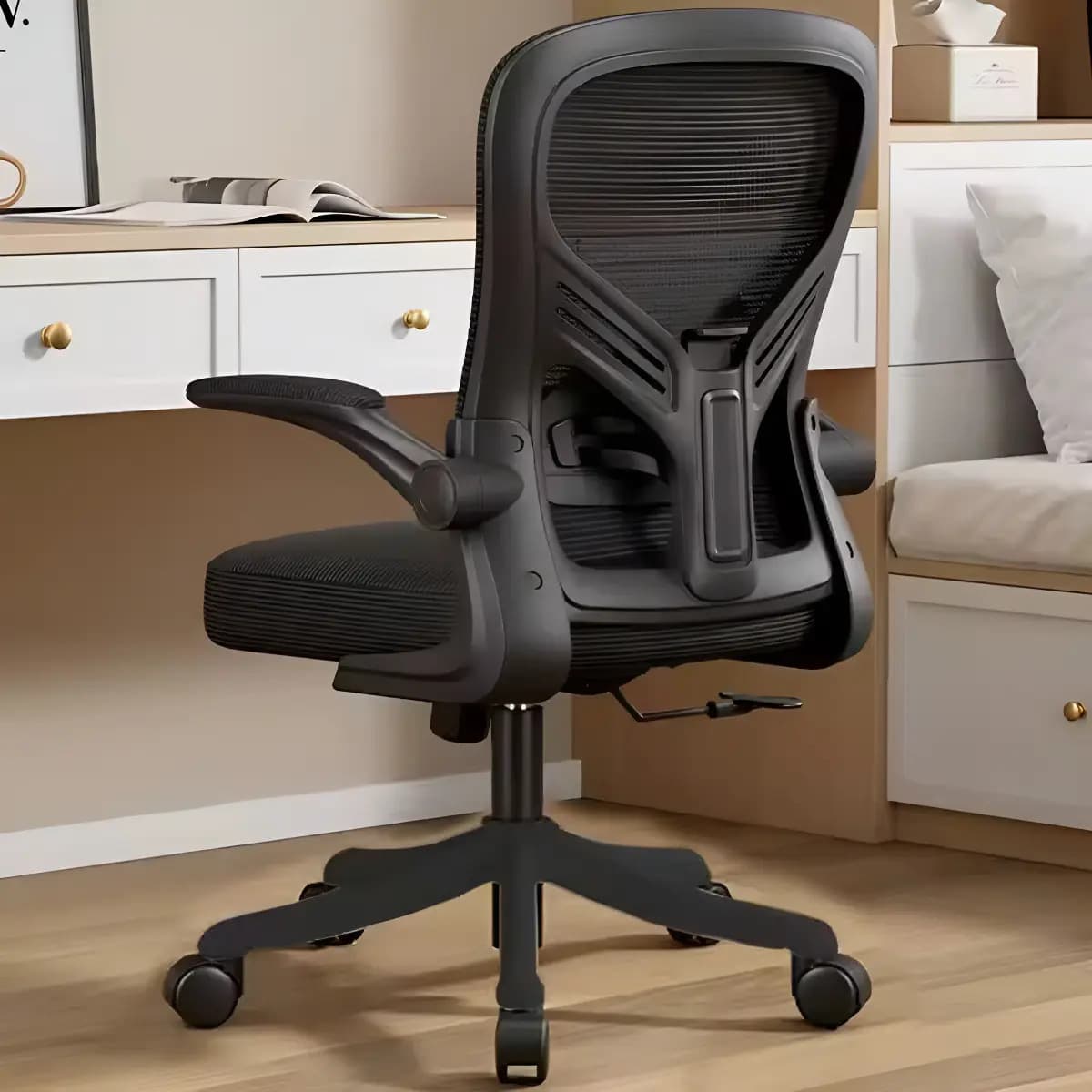 Cadeira Ergonômica Brin7 B7-007 Mesh com Laudo NR17 e Braços Retráteis